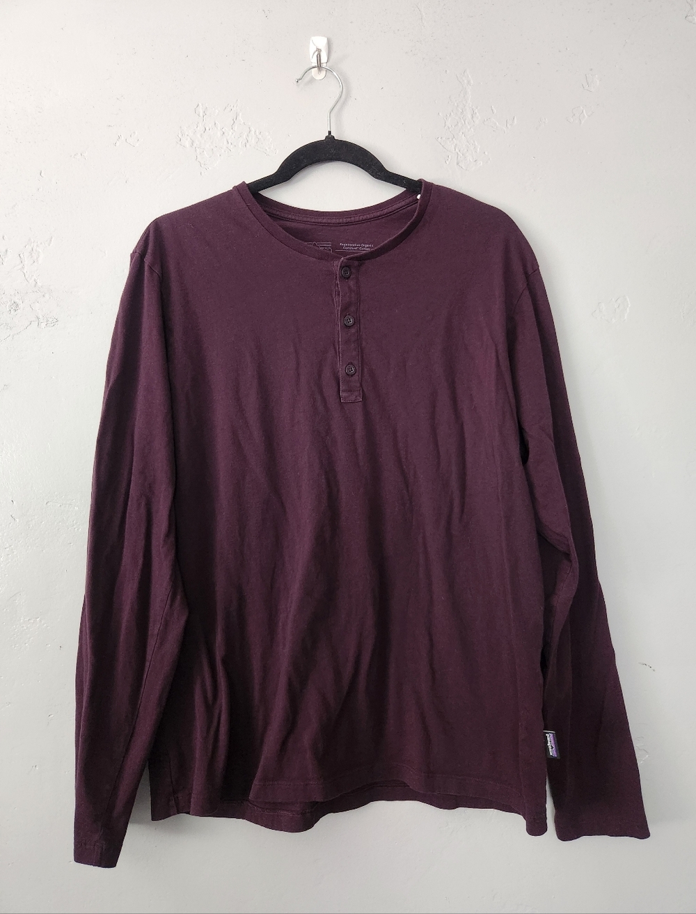 Patagonia Mens Long Sleeve Daily Henley Shirt Medium